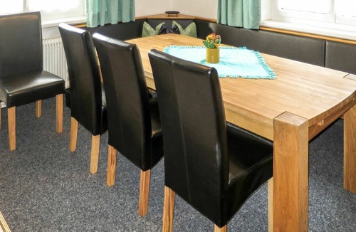 Sankt Anton am Arlberg Apartment | Nice apartment for 8 people with WIFI, TV, balcony and parking