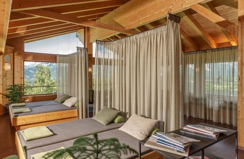 Pichl-Preunegg House | Nice apartment in villa with WIFI, hot tub, TV, balcony, pets allowed and panoramic view