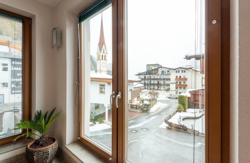 Unterlaengenfeld Apartment | Pleasant apartment in Längenfeld with garden