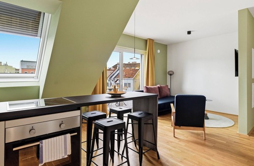 Favoriten Apartment | Premium Apartments with Air Conditioning - Doverys yard
