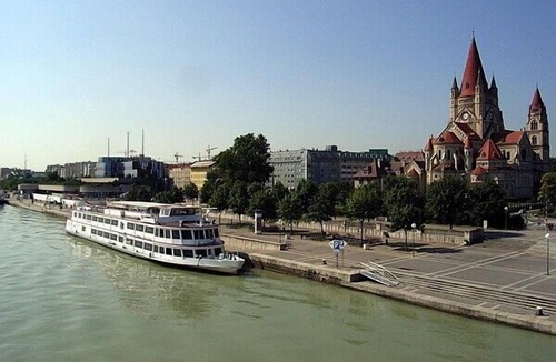 Stuwerviertel Apartment | Quiet 1 Bedroom Apartment With Park Views In The Heart Of Vienna