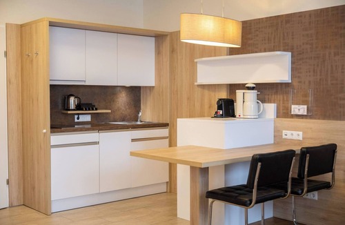 Graz-Straßgang Apartment | Red Dream Apartment for 2 I Graz-Süd I free Parking 24-7 Check-in