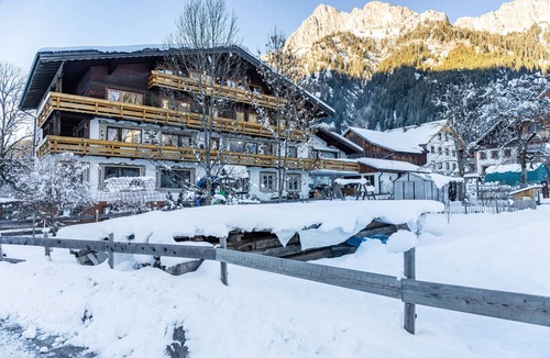 Nesselwaengle Apartment | Room '16' with Mountain View, Shared Terrace and Wi-Fi