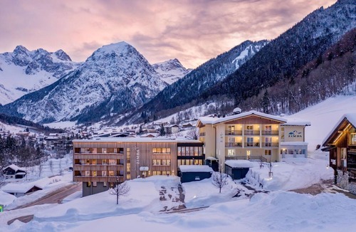 Brand House | Rothorn 2 3-6 days - Alpenhotel Zimba