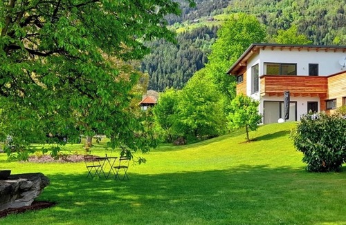 Steindorf am Ossiacher See Apartment | Seeidylle Winkler vacation apartment directly on Lake Ossiach with its own bathing beach