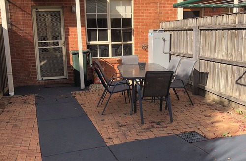 Alfredton House | Serenity on Sturt