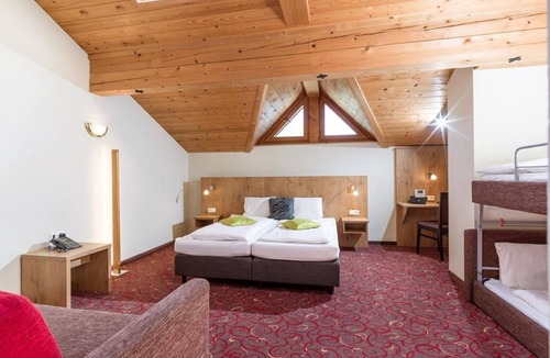 Soell House | Single room, shower, toilet, balcony, short breakfast - Gasthof Gruberhof