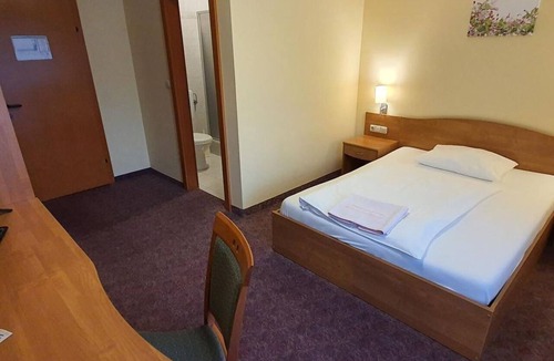 Anger House | Single room with balcony (1-2 nights) - Hotel Angerer-Hof