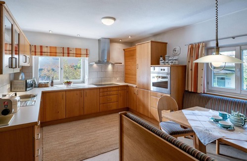Hopfgarten Markt House | Spacious holiday home in the centre