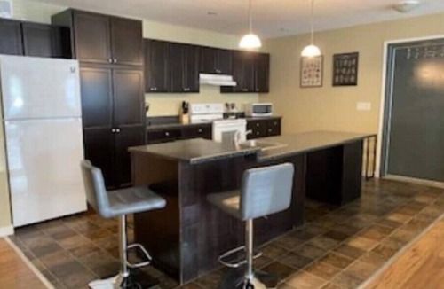 Regina House | Spacious 2 Bdm. Accessible.