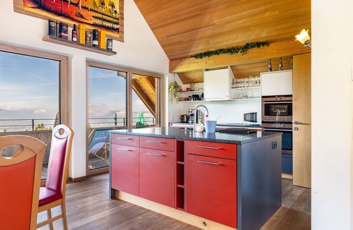 Dornbirn Apartment | Spacious Apartment with Mountain View, Balcony and Wi-Fi