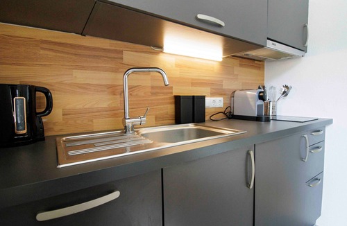 Prutz Apartment | Studio 3 in Haus Rose: Cozy, family- and pet-friendly.