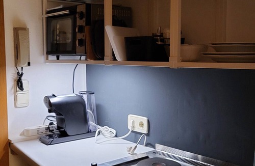 Bischofshofen Apartment | Studio Apartment "Lena" with Wi-Fi