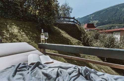 Bad Gastein House | Stunning private villa for 6 guests with WIFI, TV and terrace