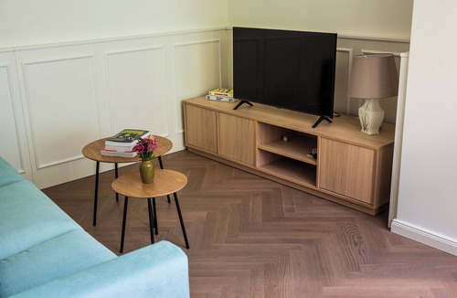 Wahring Apartment | Suite 01 - a charming suite combining historic character with modern comfort