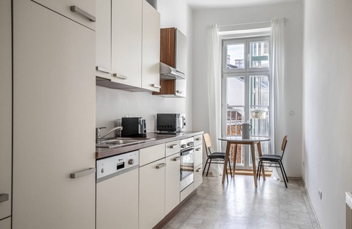 Weißgerber Apartment | Terrific Landstraße 2BR w/Elevator, nr Tram & Dining, by Blueground