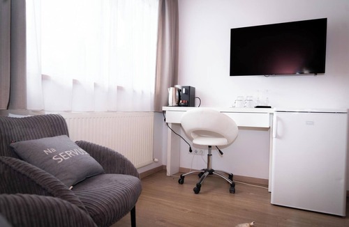 Leutasch Hotel | The Leutasch Retreat Comfort room offers peace, style, and comfort after hiking, cycling, or winter sports in the Alps around Seefeld.