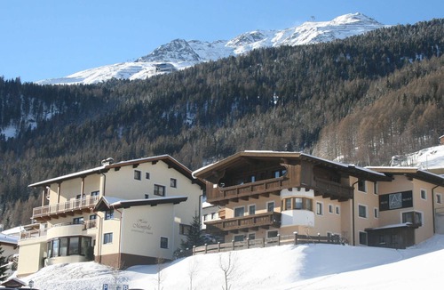 Soelden Apartment | Top 6, Family Friendly Bright and Classy, 2 Bedrooms and Huge Balcony - A Casa Jewel Sölden, ski in & ski out