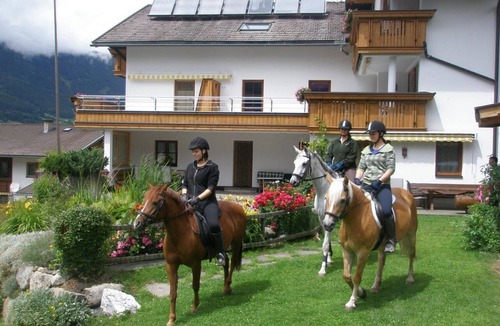 Jerzens House | Vacation apartment Murmelbau - Landhaus Raich