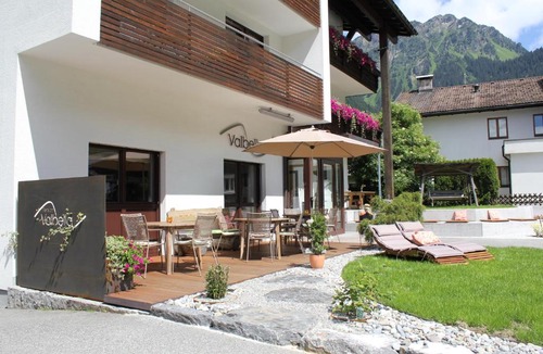 Partenen House | Valbella Bed & Breakfast