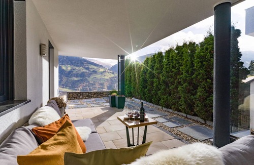 Emberg Apartment | Van's Place - Luxury Apartment in Kaltenbach
