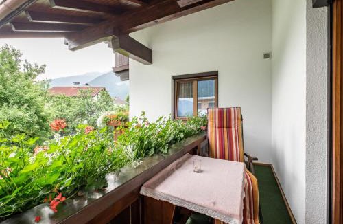 Kapfing Apartment | Vintage Apartment in Fügen near Ski Area
