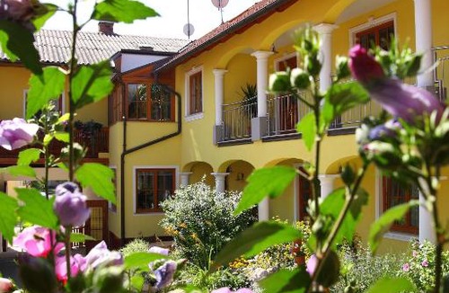 Herrnbaumgarten House | Weingut - Gästezimmer zum Schwalbennest