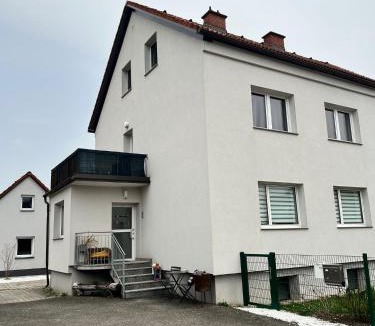 Trofaiach Apartment | Wohnung mit 3 Schlafzimmern nahe Red Bull Ring