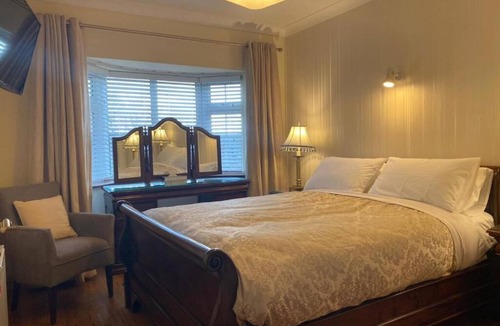 Merlin Park House | Woodhaven Manor