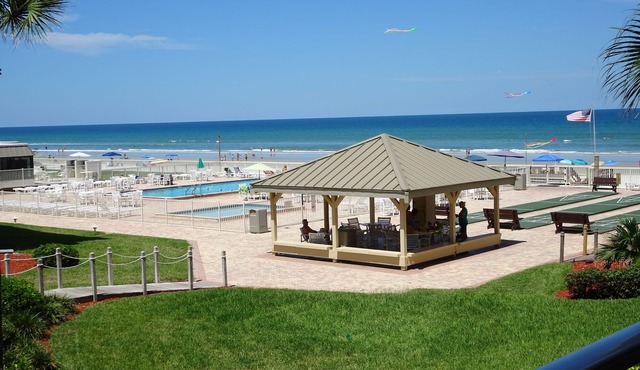 1 Bdrm.2026 Year-round time slots .great View & Reviews.on the no drive sand in New Smyrna Beach