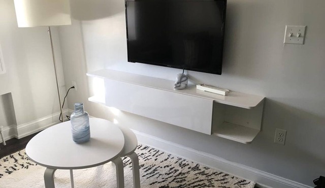 1721 1C · Bright NYC Apt/Parking Avail-20 min to Time Square in North Bergen