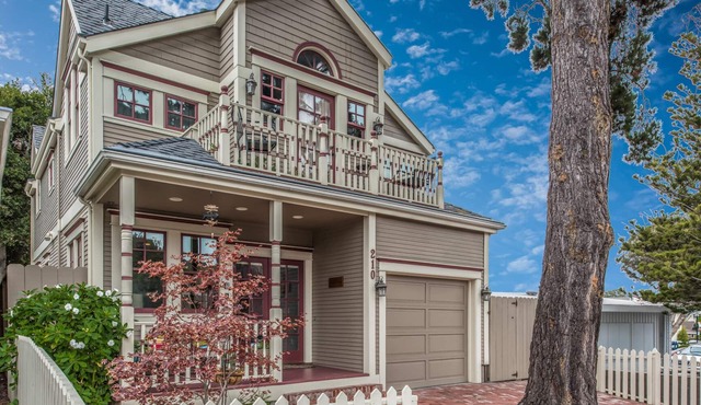 3703 La Gloria Cottage-by-the-Sea ~ Near the Beach in Pacific Grove