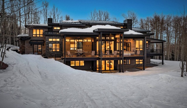 6 Bedroom Ski In/Ski Out Luxury 6 Bedroom Private Gated Community in Park City