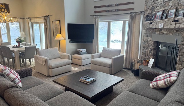 A1 Solitude.4 BDRM, ski in/out to main Solitude lift, pool/gym access. Parking! in Ludlow