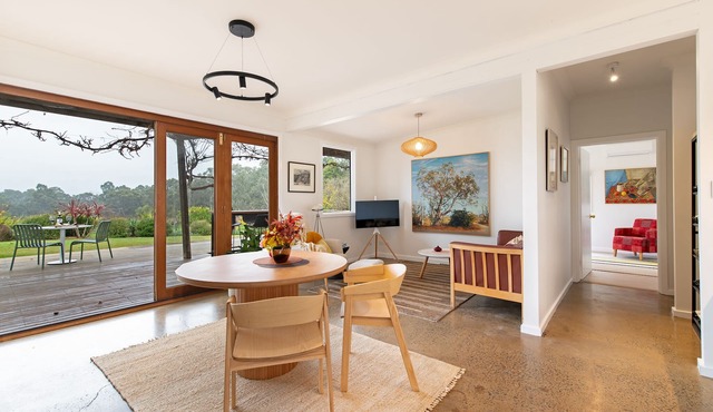 Alluca Villa McLaren Vale vineyard escape in Blewitt Springs