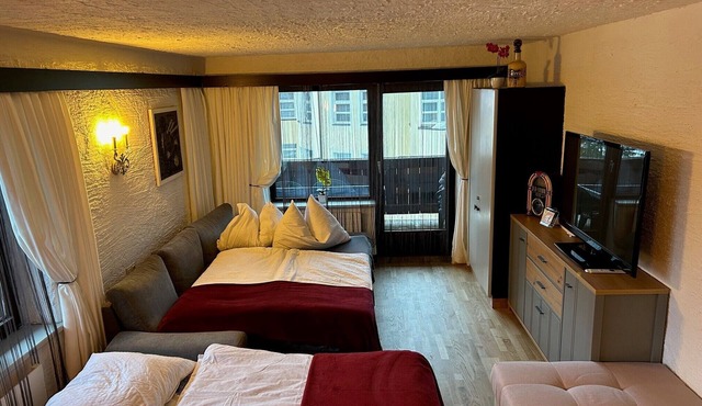 Apartment 'Andys Bergglück' with Mountain View, Balcony and Wi-Fi
