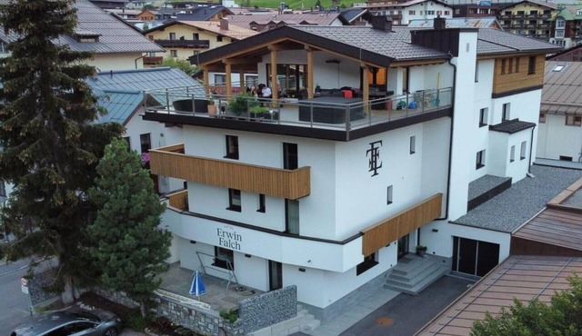 Apartment with Whirlpool Bathtub in St. Anton