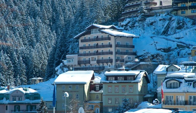 Apartment in Bad Gastein near Ski Lifts