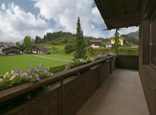 Apartment in Hinterbichl near Ski Bus