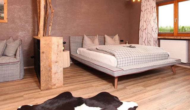Apartment / living room / shower, WC, Gipfelstürmer - Landhaus Bromm