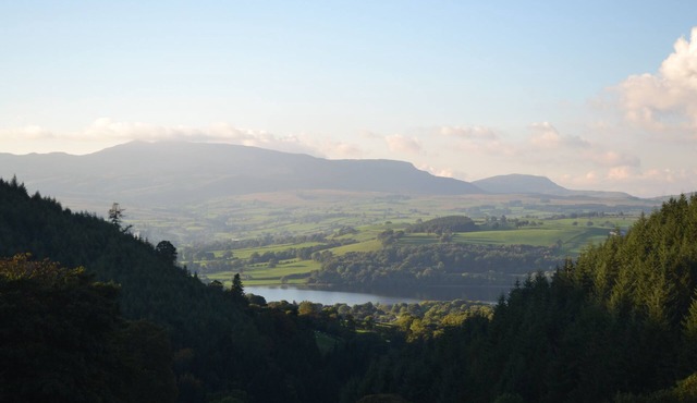 Barn conversion with stunning views over Bala lake in Llangower