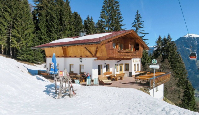 Beautiful apartment for 4 people with WIFI, TV and terrace
