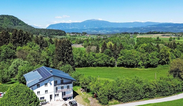 Beautiful apartment for 4 people with WIFI, A/C, TV and patio