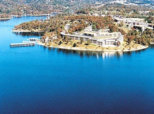 Beautiful Vacation Condos Situated at Table Rock Lake in Kimberling City