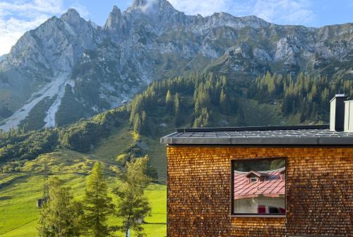 Berghaus Stuben Arlberg mit Sauna Panoramablick und Nähe zur Piste