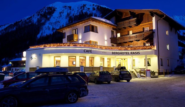 Berghotel Rasis