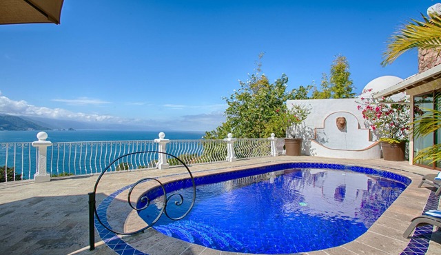 BEST SUNSET ROMANTIC PRIVATE VILLA W PRIVATE POOL, JACUZZI & STAFF 4BD in Conchas Chinas