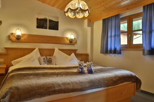 Bio-Bauernhof Waldesruh mit Hofladen