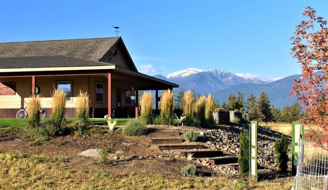 Bitterroot Sky Cottage-What A View! in Stevensville