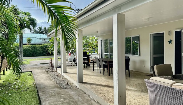 Blue starfish is a 3 bedroom villa with pool on the sunset side of Rarotonga. in Arorangi